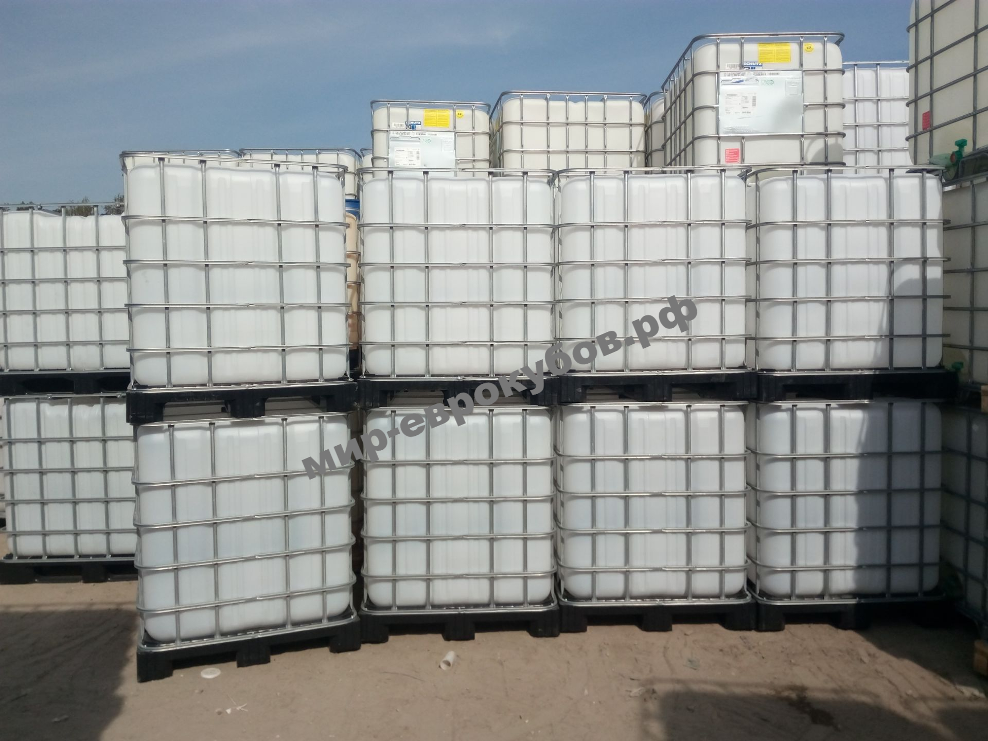 Большое количество еврокубов всегда в наличии на складе