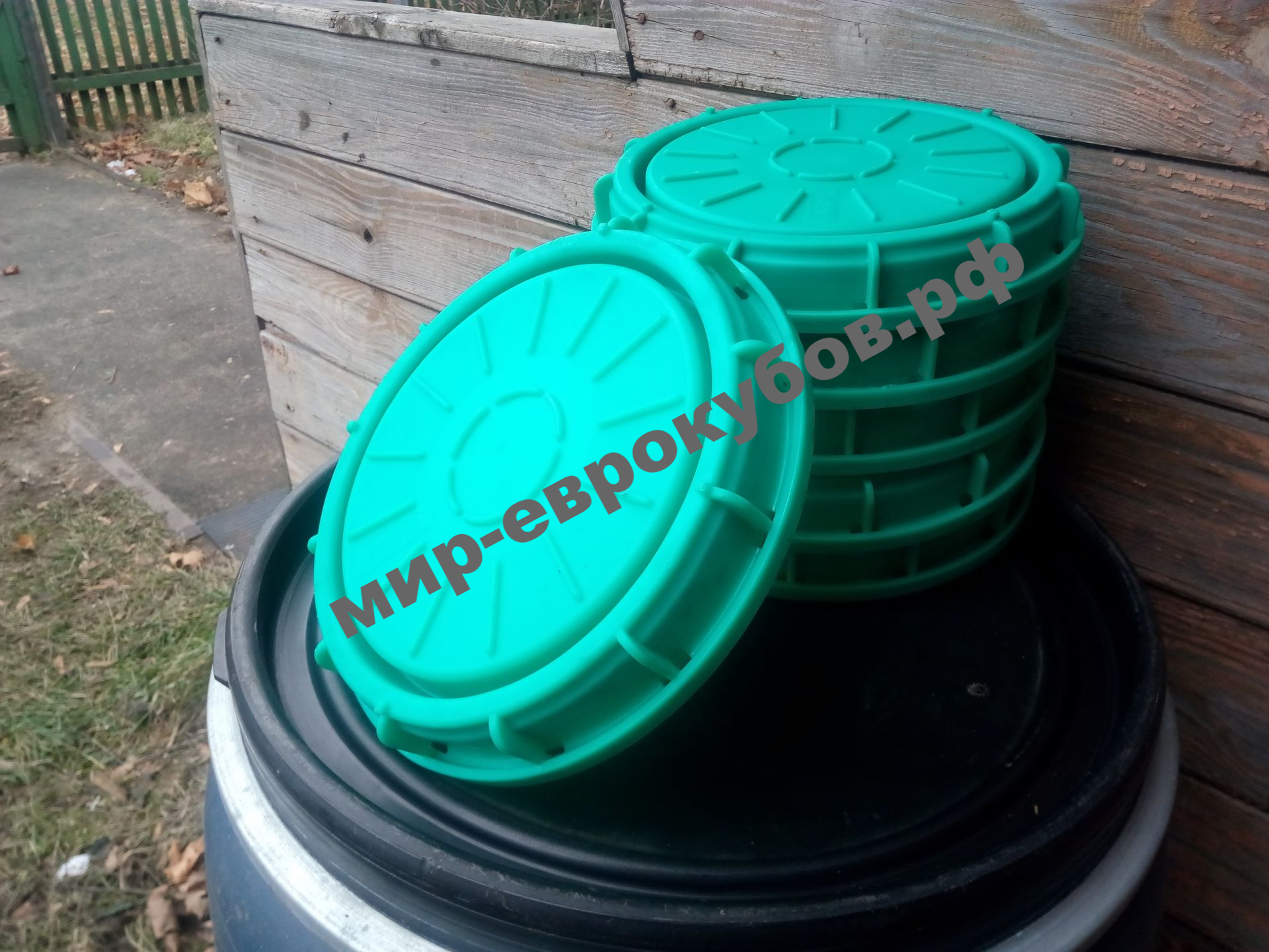 Крышка заливной горловины на еврокуб